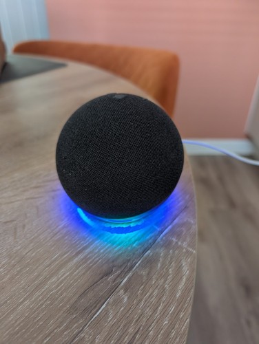 Echo dot 5th - dot, smart